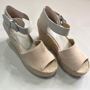 Marc Fisher Tan Wedges - Size 8 - GREAT Condition!